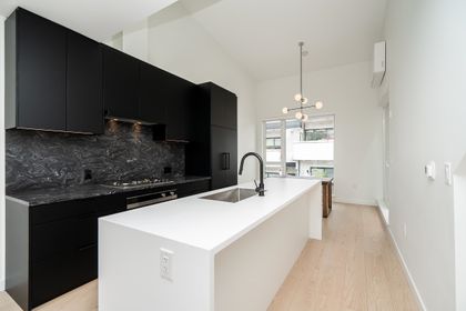650-e-2nd-street-lower-lonsdale-north-vancouver-01