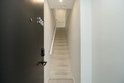 650-e-2nd-street-lower-lonsdale-north-vancouver-05