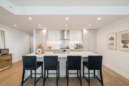 177-w-3rd-street-lower-lonsdale-north-vancouver-05
