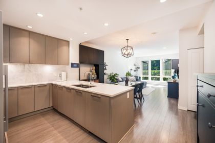 2632-library-lane-lynn-valley-north-vancouver-04