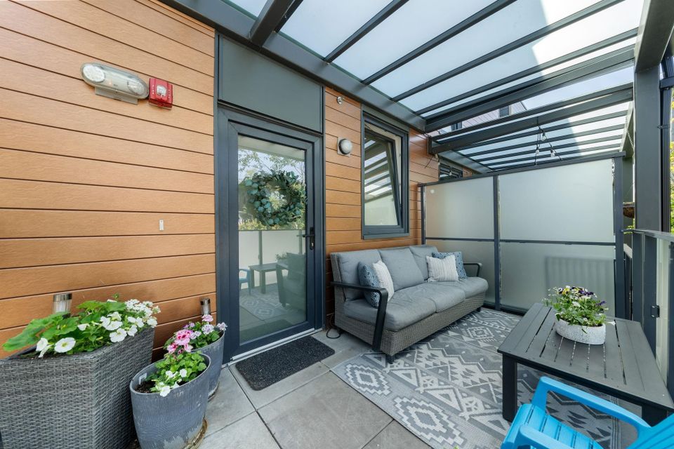 720-e-3rd-street-queensbury-north-vancouver-05