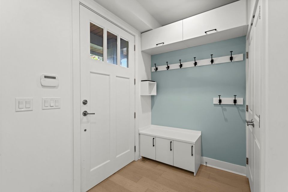 340-e-12th-street-central-lonsdale-north-vancouver-04