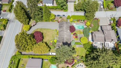 1488-berkley-road-blueridge-nv-north-vancouver-02