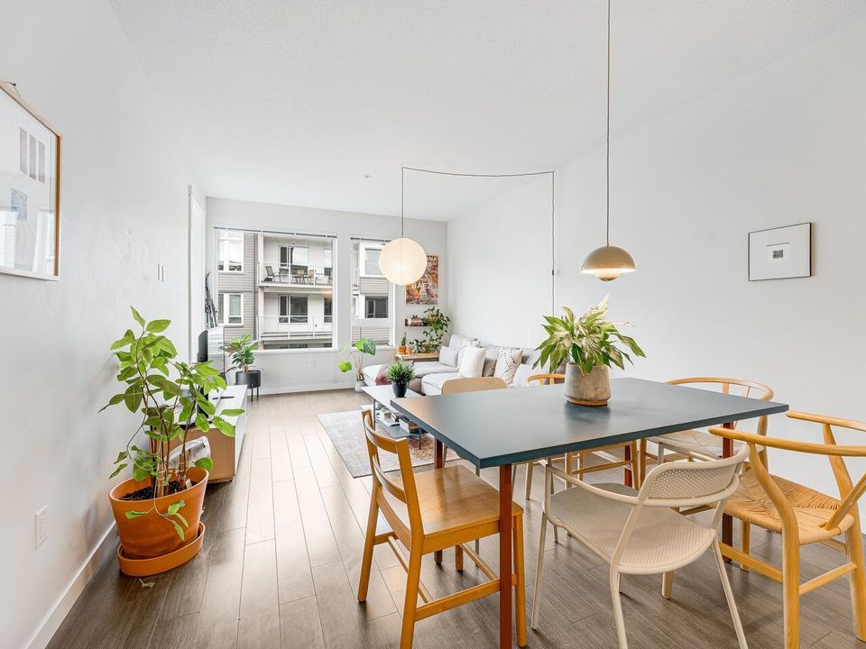 255-w-1st-street-lower-lonsdale-north-vancouver-02