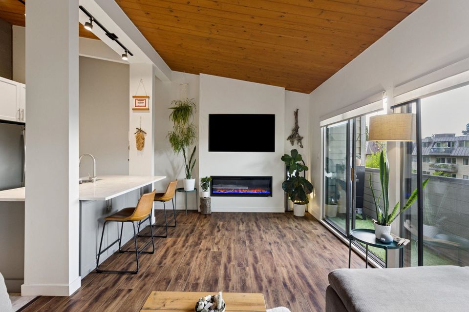 146-e-18th-street-central-lonsdale-north-vancouver-02