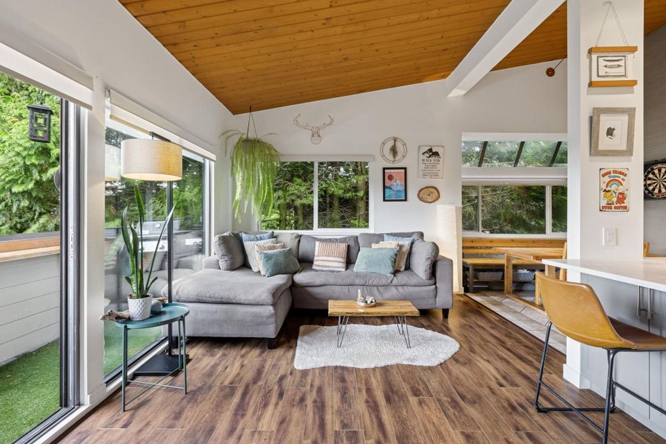 146-e-18th-street-central-lonsdale-north-vancouver-04