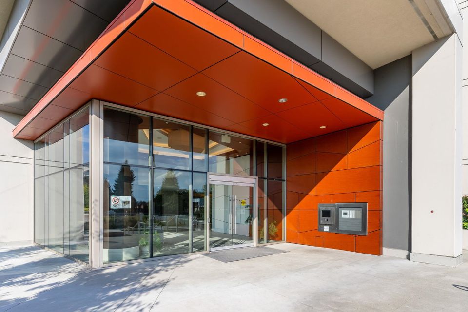 1550-fern-street-lynnmour-north-vancouver-03