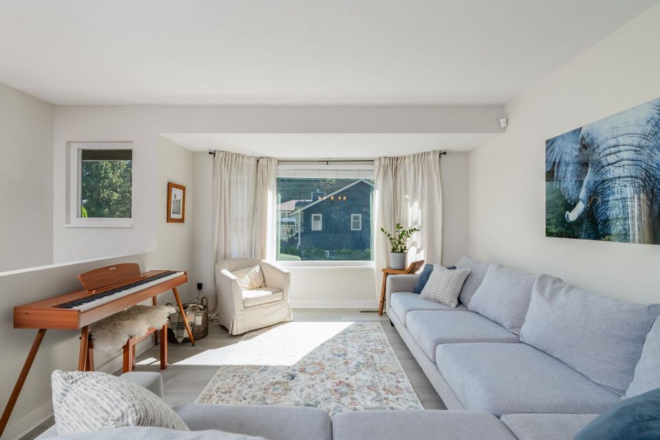 625-seymour-court-seymour-nv-north-vancouver-05