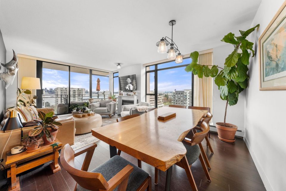 155-w-1st-street-lower-lonsdale-north-vancouver-02