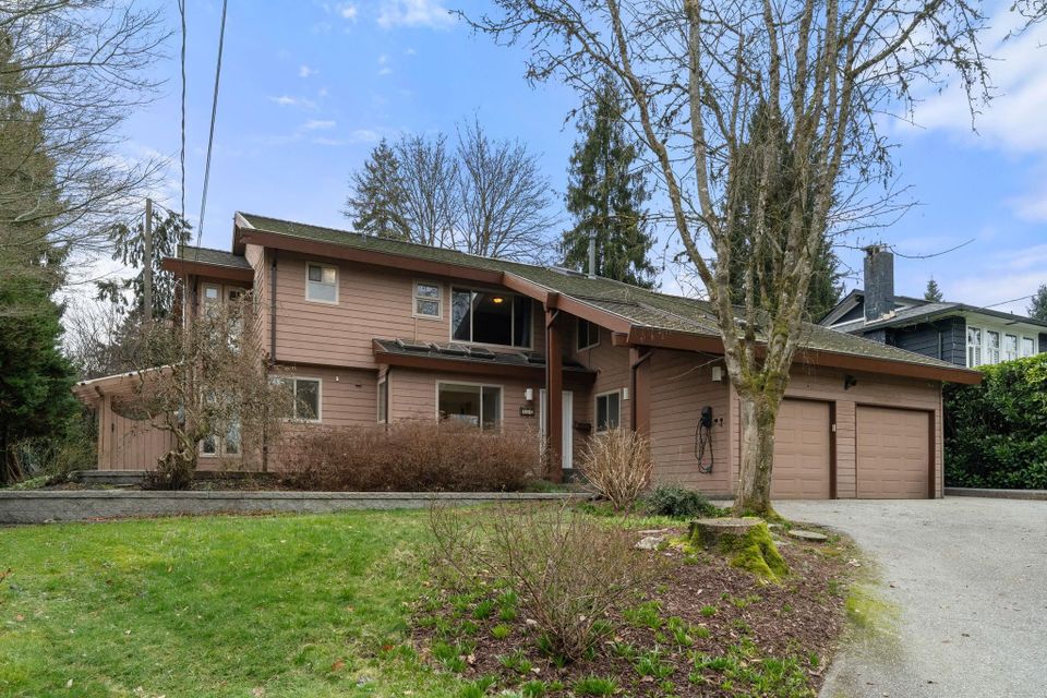 667-fairway-drive-dollarton-north-vancouver-01