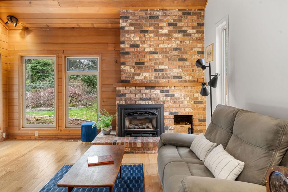 667-fairway-drive-dollarton-north-vancouver-04