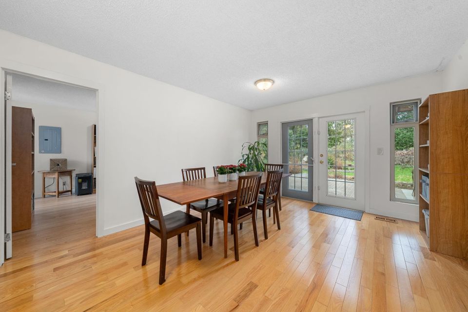 667-fairway-drive-dollarton-north-vancouver-05