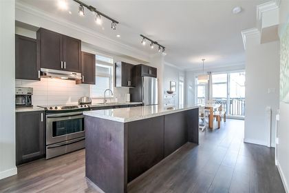 720-orwell-street-lynnmour-north-vancouver-05