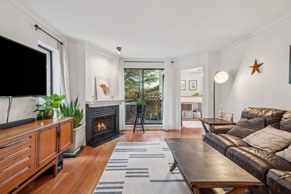 2925-glen-drive-north-coquitlam-coquitlam-02