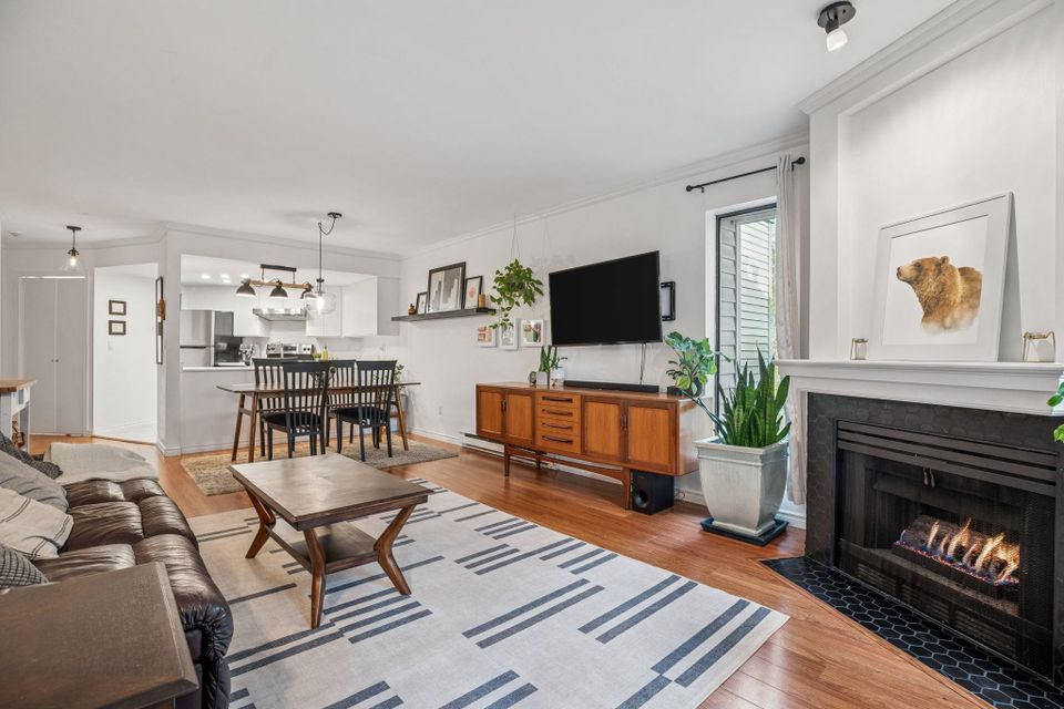 2925-glen-drive-north-coquitlam-coquitlam-04