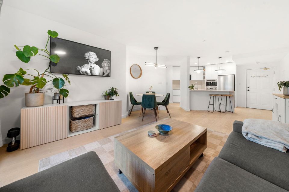 2023-franklin-street-hastings-vancouver-east-05