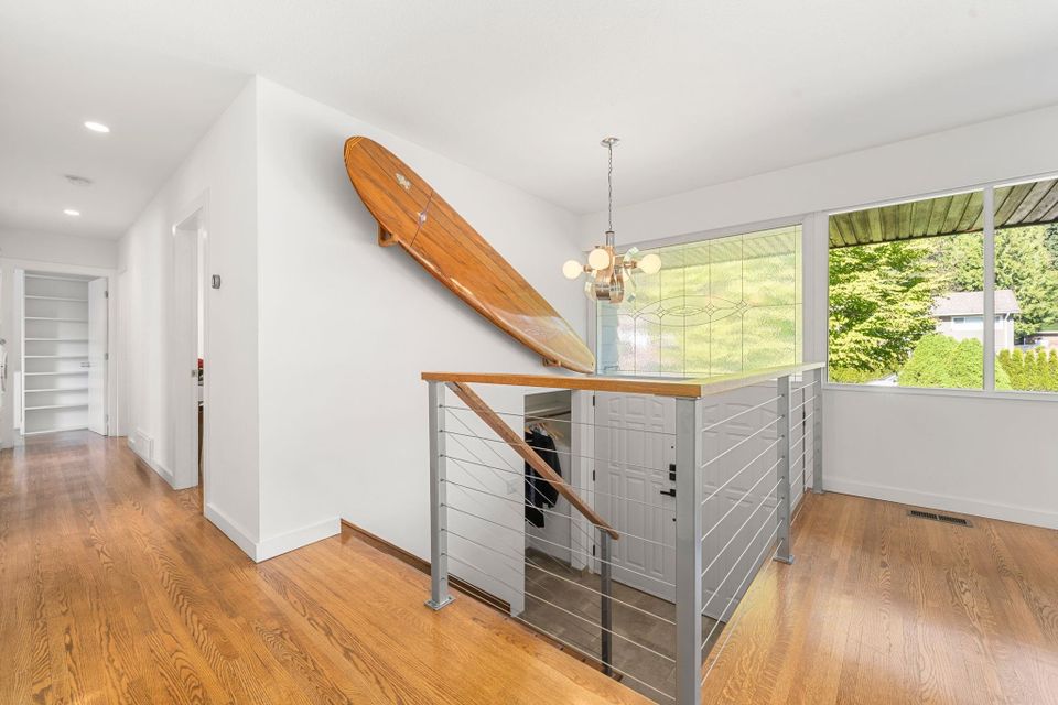 2289-whitman-avenue-blueridge-nv-north-vancouver-03