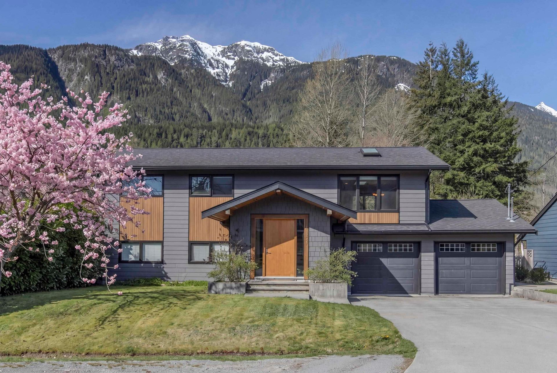 41557 Rod Road, Brackendale, Squamish