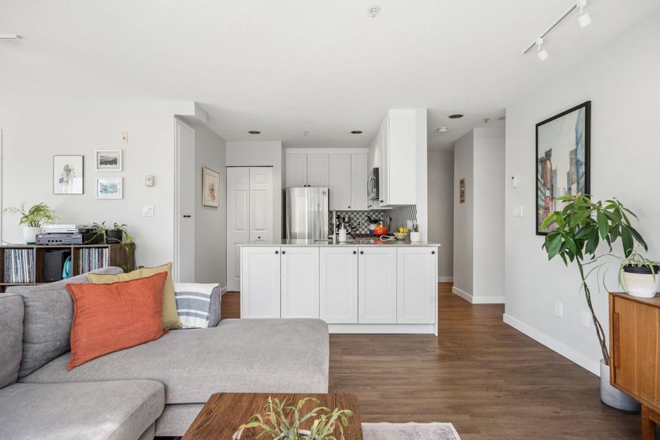 1510-grant-street-grandview-woodland-vancouver-east-04