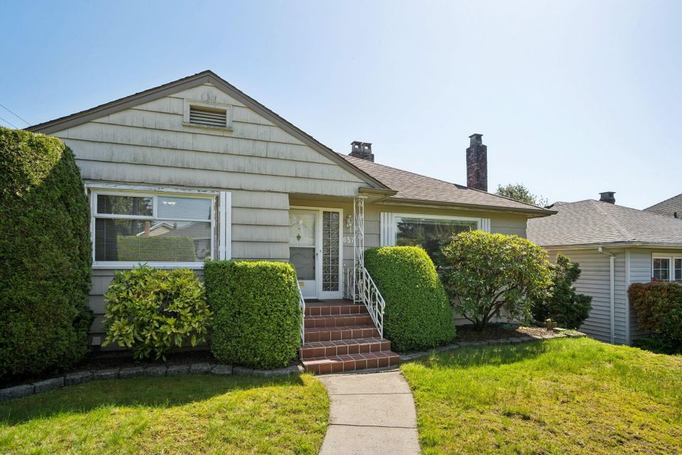 657-e-keith-road-queensbury-north-vancouver-05