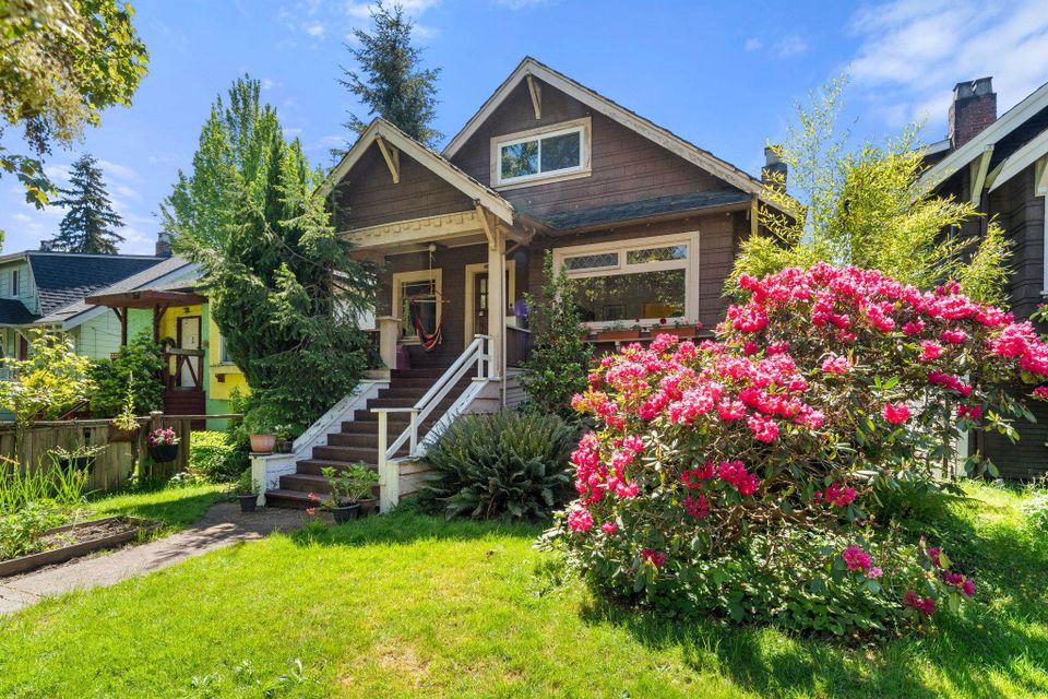 3218-w-6th-avenue-kitsilano-vancouver-west-01
