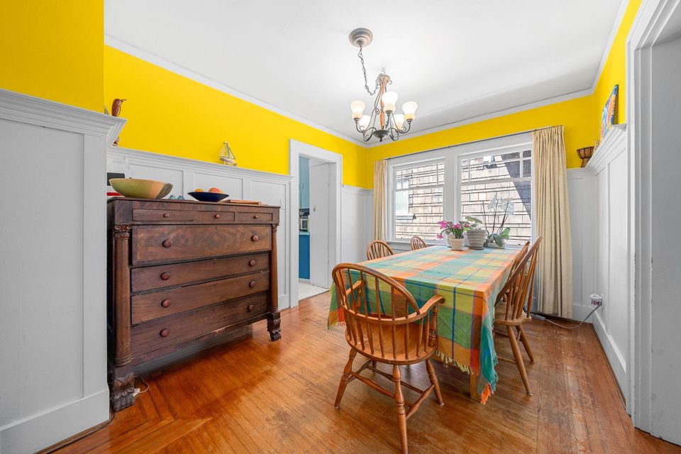 3218-w-6th-avenue-kitsilano-vancouver-west-05