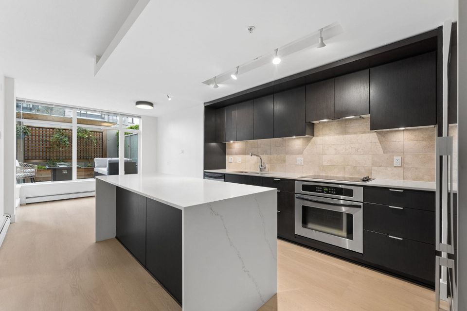 1320-chesterfield-avenue-central-lonsdale-north-vancouver-04