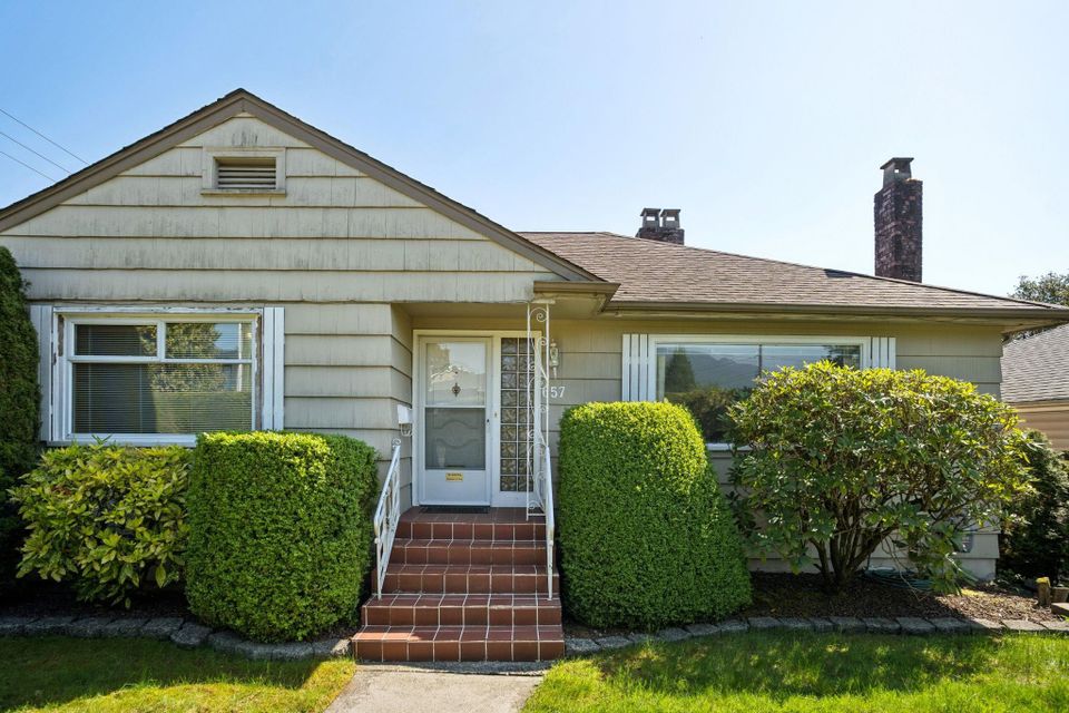 657-e-keith-road-queensbury-north-vancouver-05
