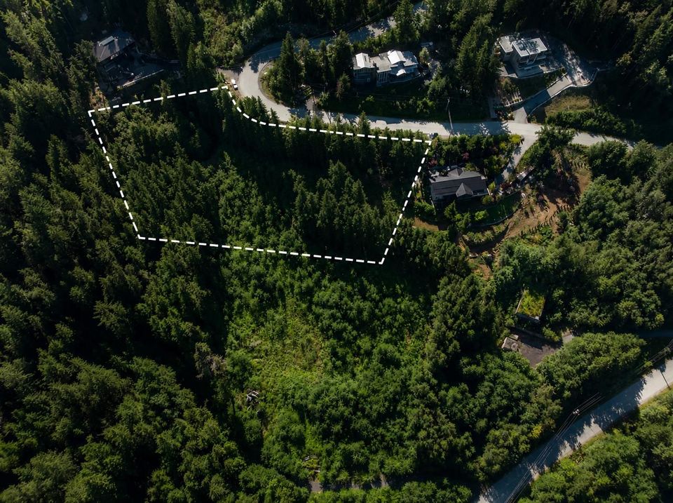 1121-copper-drive-britannia-beach-squamish-05