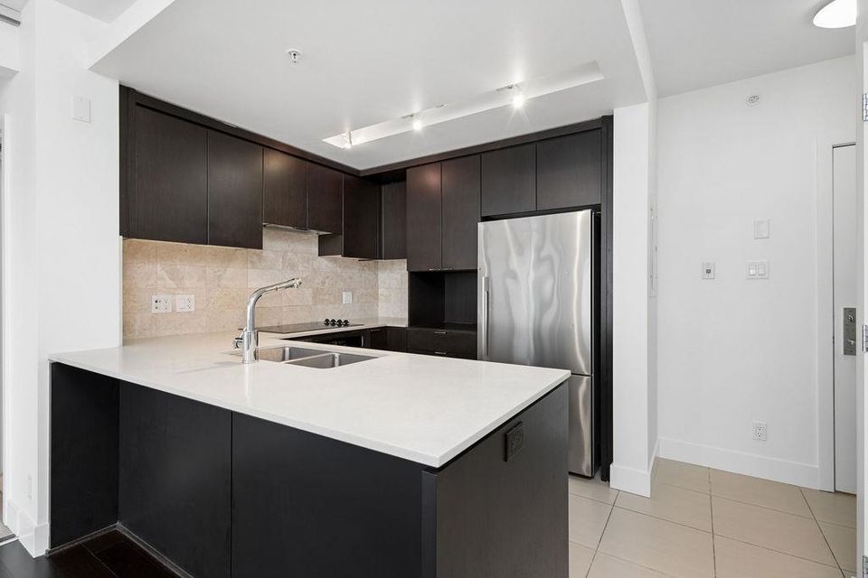 1320-chesterfield-avenue-central-lonsdale-north-vancouver-05