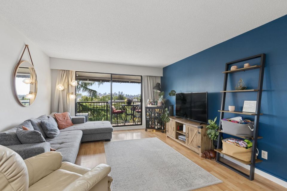 252-w-2nd-street-lower-lonsdale-north-vancouver-03