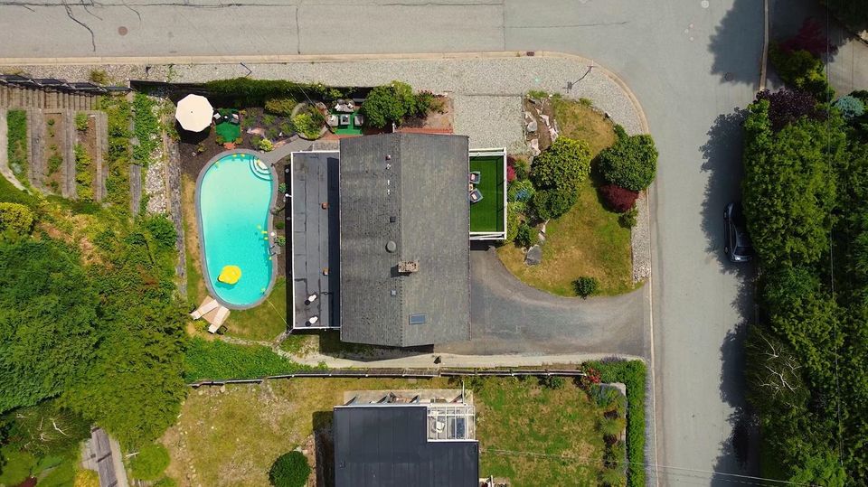 442-monteray-avenue-upper-delbrook-north-vancouver-03