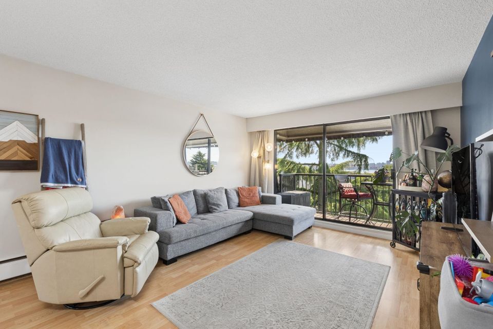 252-w-2nd-street-lower-lonsdale-north-vancouver-04