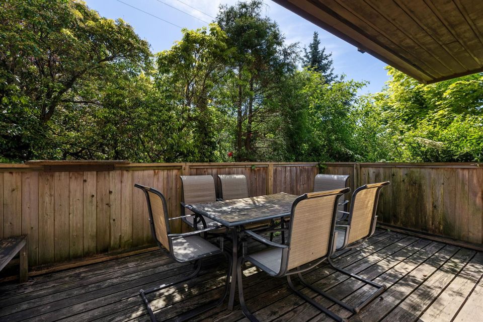107-w-27th-street-upper-lonsdale-north-vancouver-03