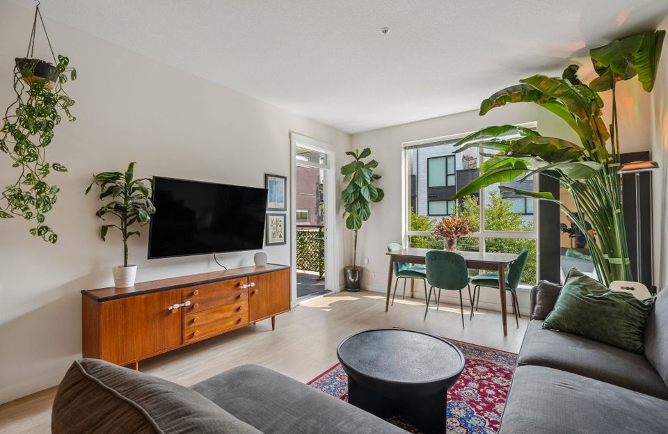 625-e-3rd-street-lower-lonsdale-north-vancouver-05