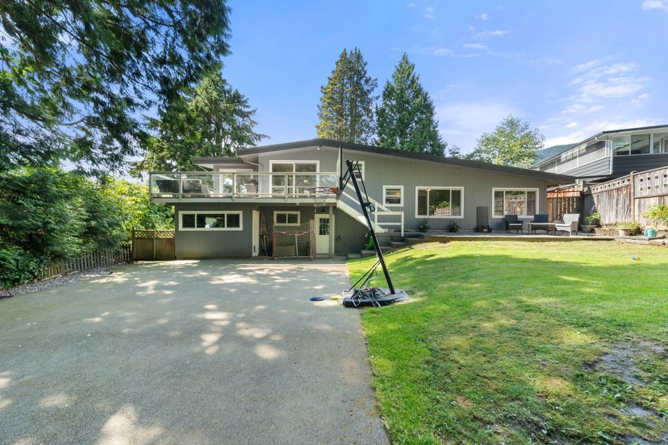 3920-delbrook-avenue-upper-delbrook-north-vancouver-03