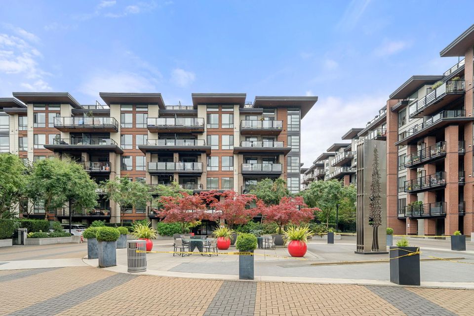 719-w-3rd-street-harbourside-north-vancouver-01