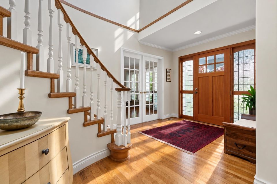 3373-huntleigh-court-windsor-park-nv-north-vancouver-04