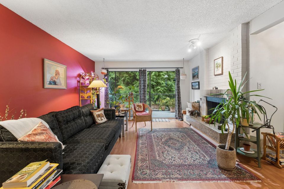 834-hendecourt-road-princess-park-north-vancouver-02
