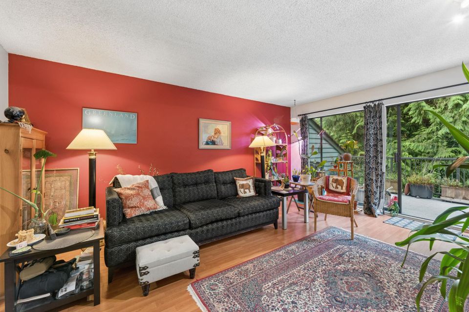 834-hendecourt-road-princess-park-north-vancouver-03