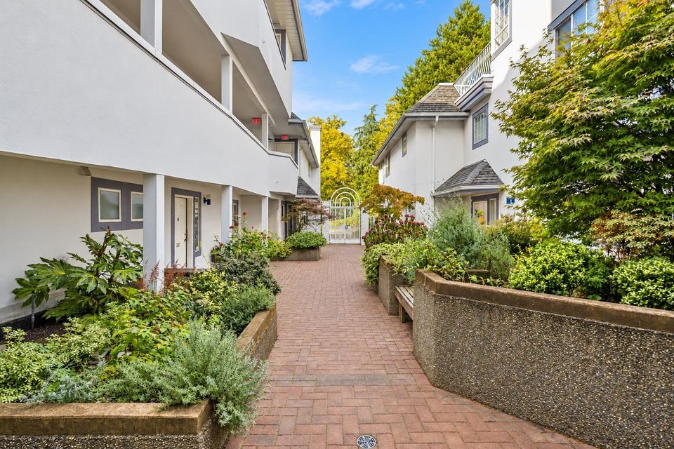 8772-sw-marine-drive-marpole-vancouver-west-02