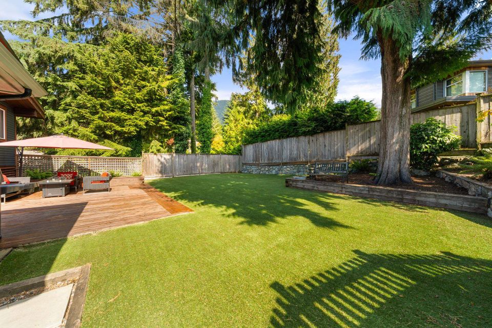 4506-ranger-avenue-canyon-heights-nv-north-vancouver-02