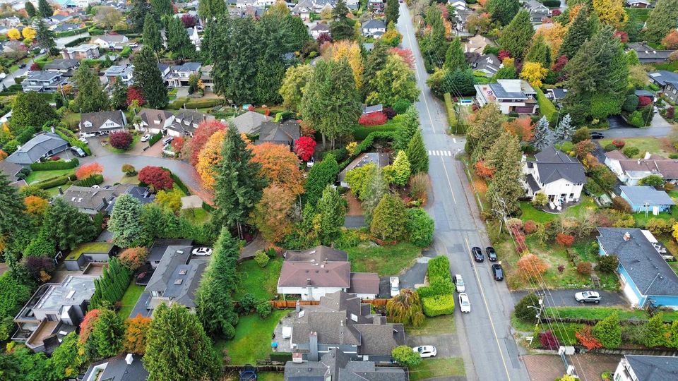 1840-mathers-avenue-ambleside-west-vancouver-05