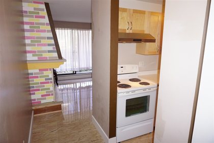 120-e-5th-street-lower-lonsdale-north-vancouver-03