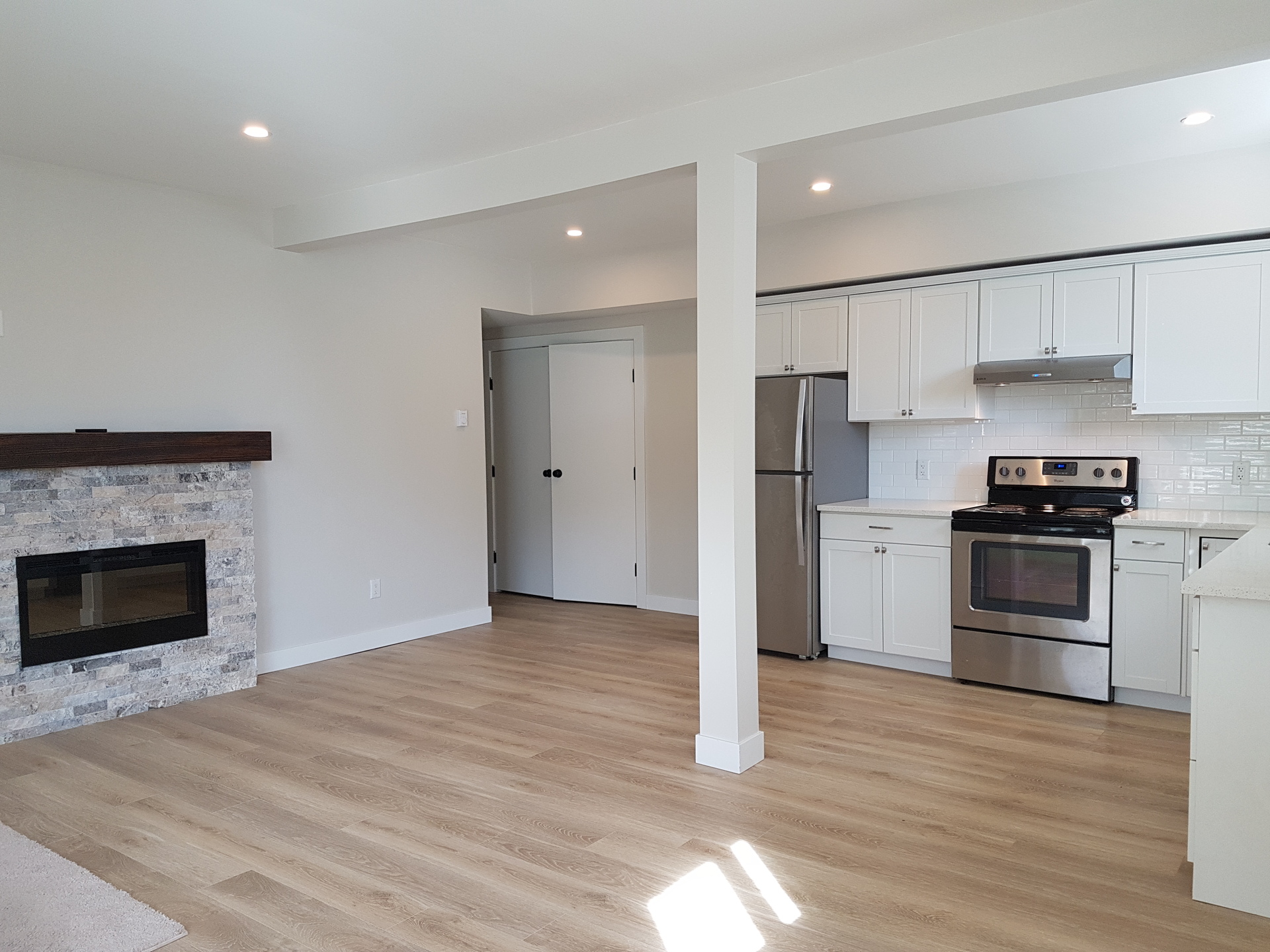 392-suite at 392 Montgomery Street, Central Coquitlam, Coquitlam