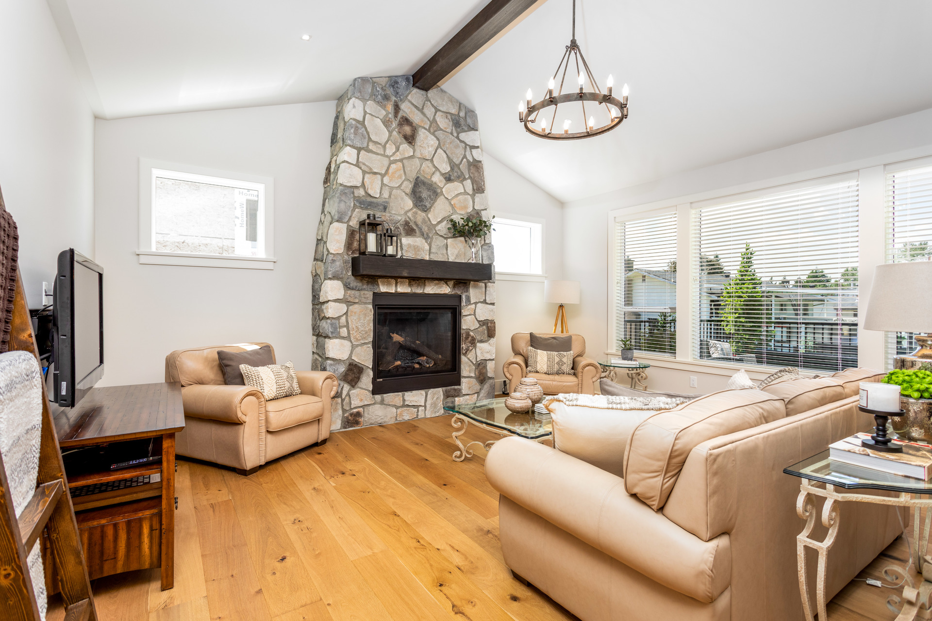 m6 at 392 Montgomery Street, Central Coquitlam, Coquitlam