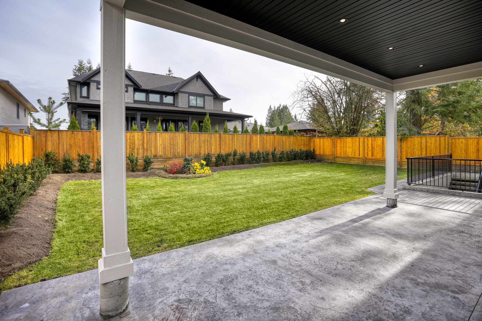 jd4 at 933 Jarvis Street, Harbour Chines, Coquitlam