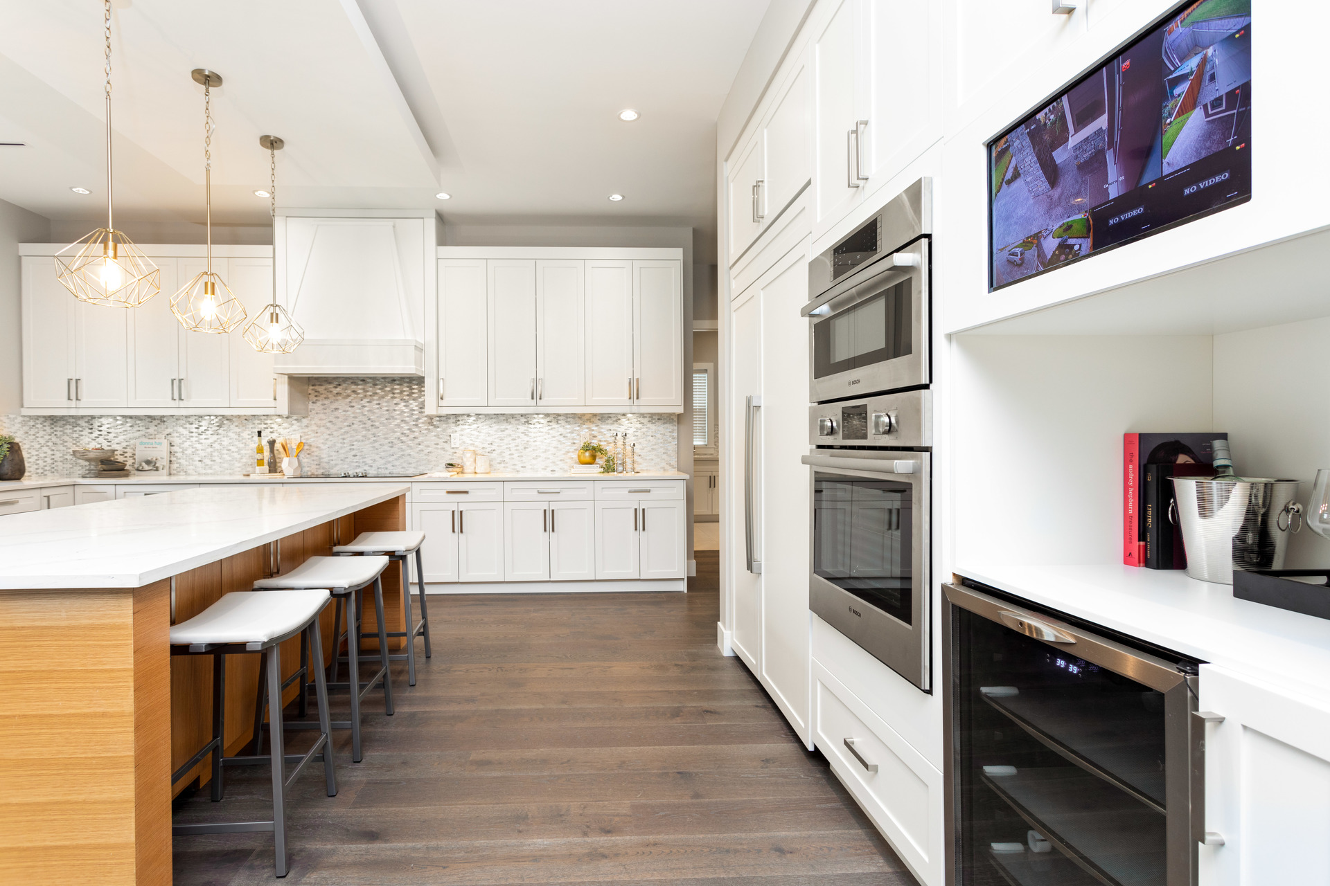 jj2 at 933 Jarvis Street, Harbour Chines, Coquitlam