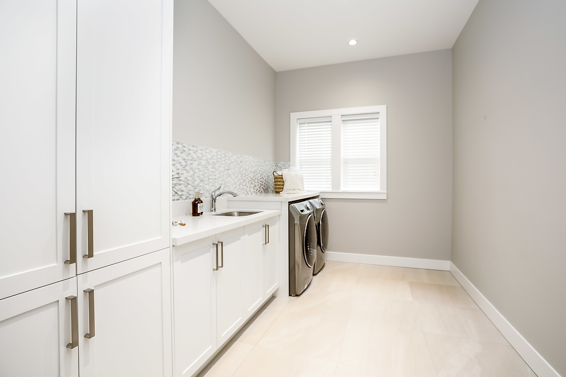 jj21 at 933 Jarvis Street, Harbour Chines, Coquitlam