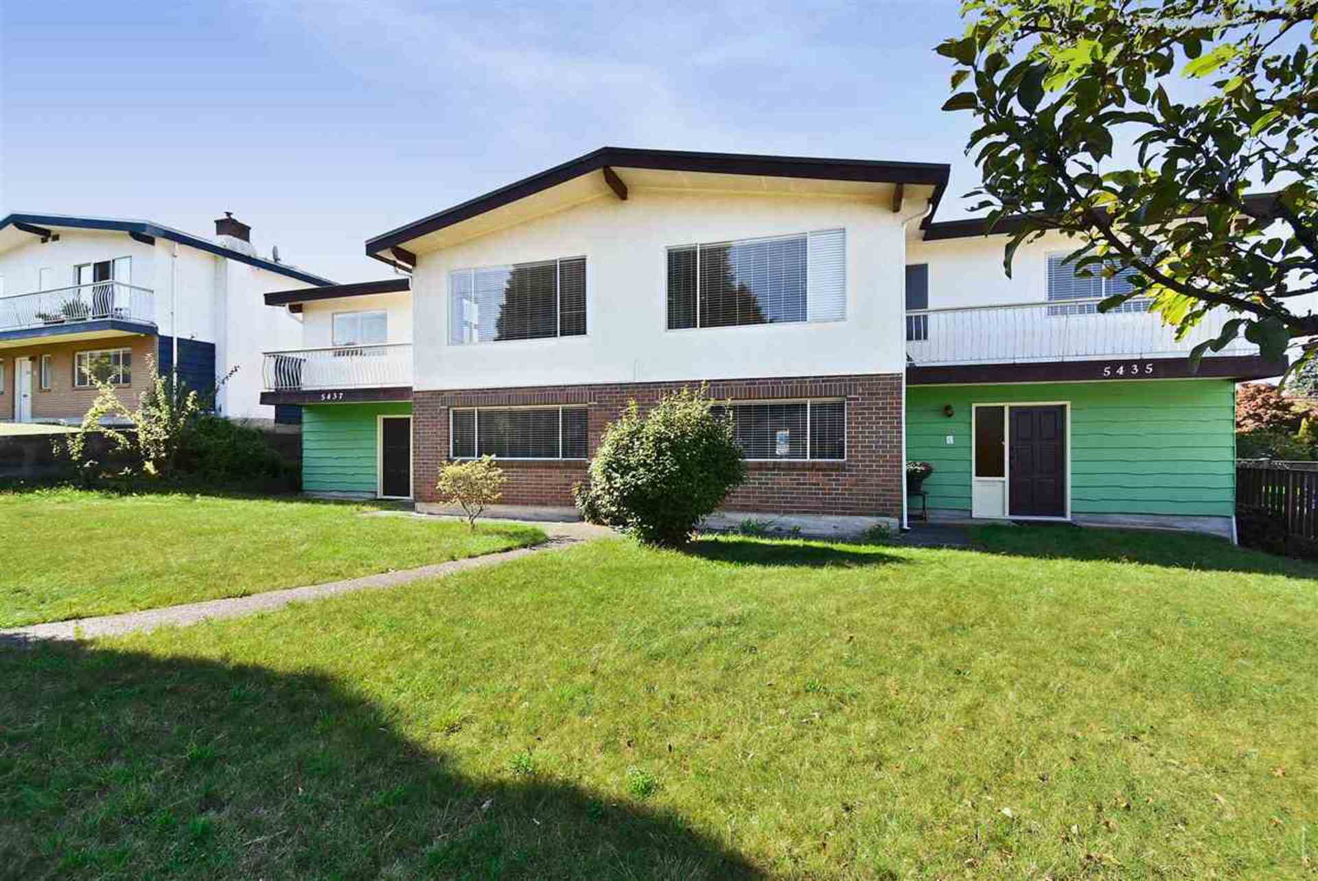 5435-photo at 5435-5437 Sussex Avenue, Forest Glen BS, Burnaby South
